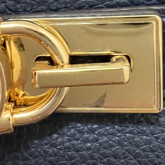 MICHAEL KORS Hamilton Traveler Crossbody Bag Navy Blue - Picture 9 of 16